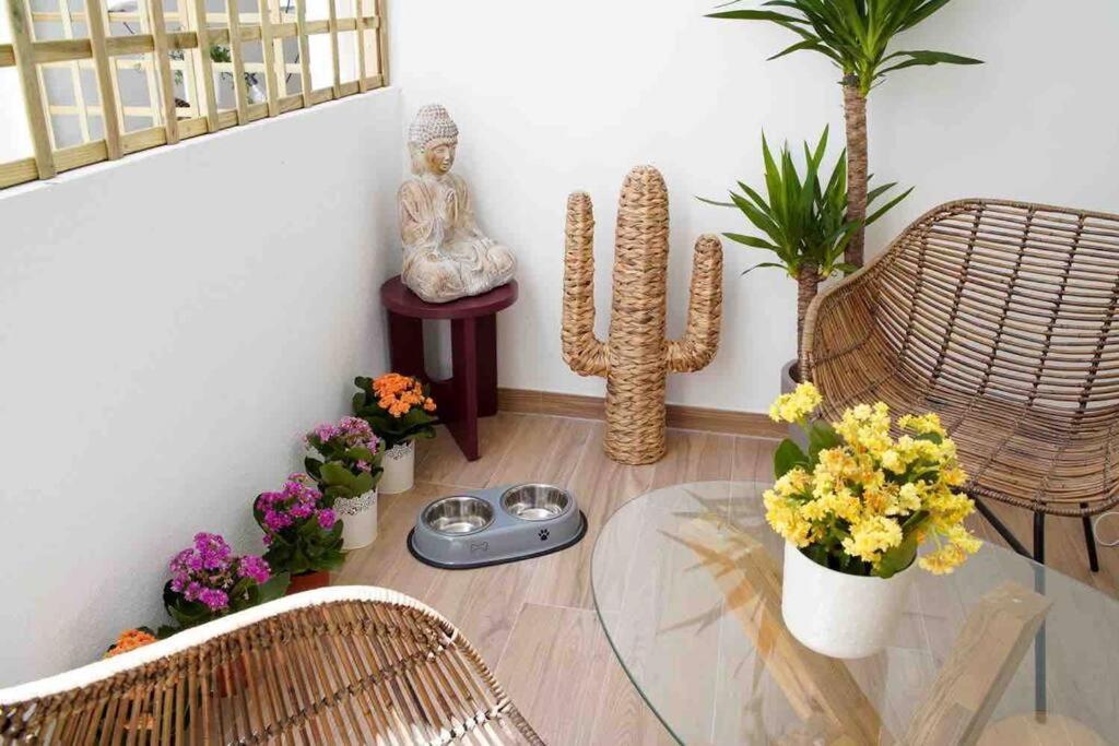 Appartement Chic Avec Terrasse, Lumineux Et Calme 2 *